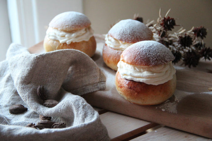 Swedish Semla Buns Recipe for Fat Tuesday/Lent