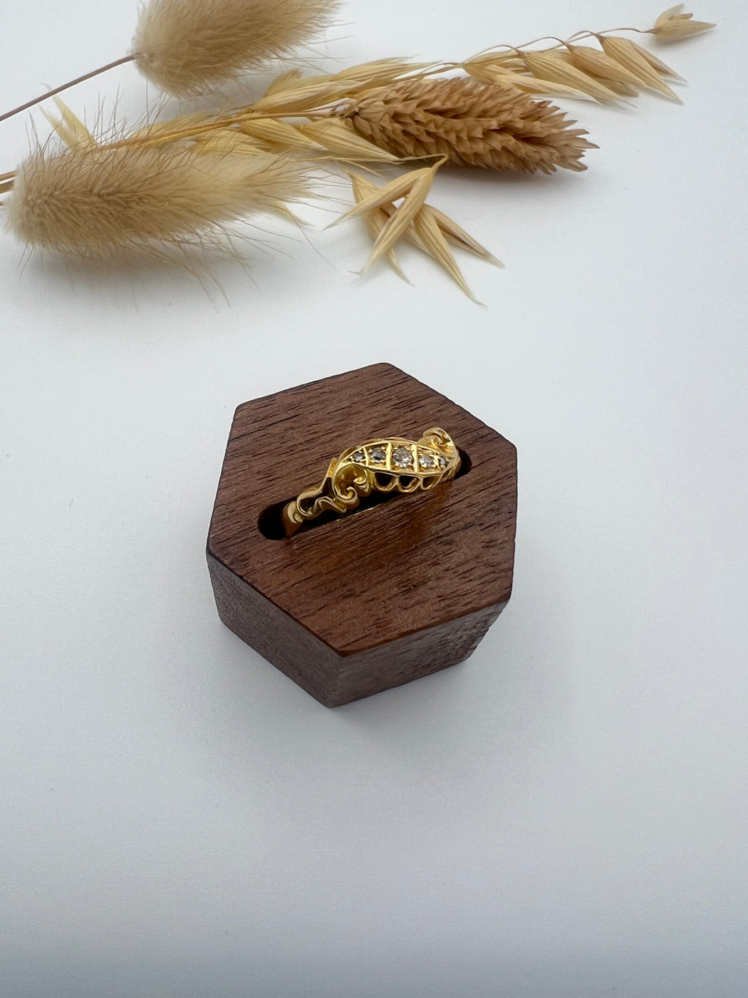 18ct Gold and Diamond Scroll Ring