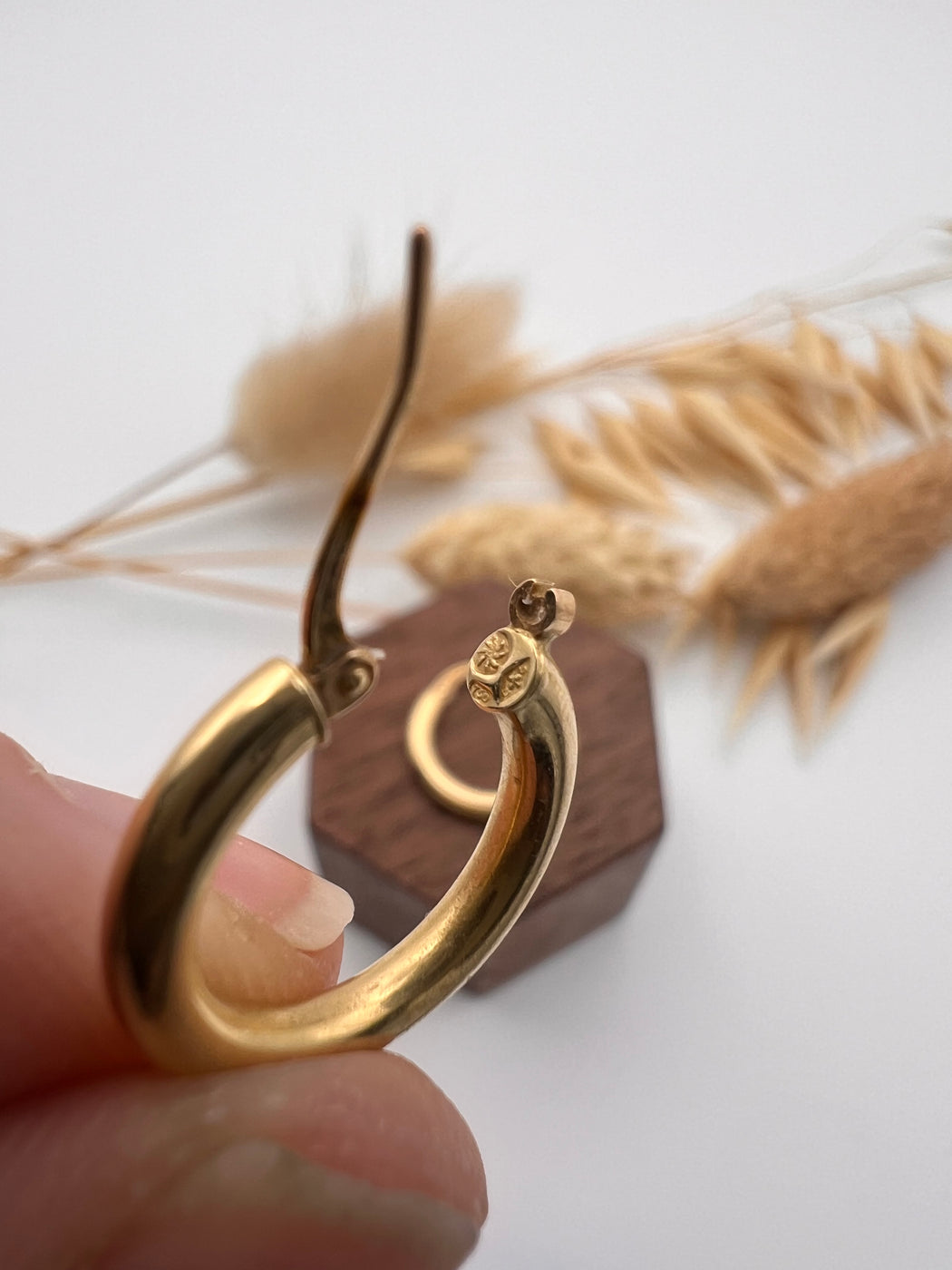 14ct Gold Huggie Hoops