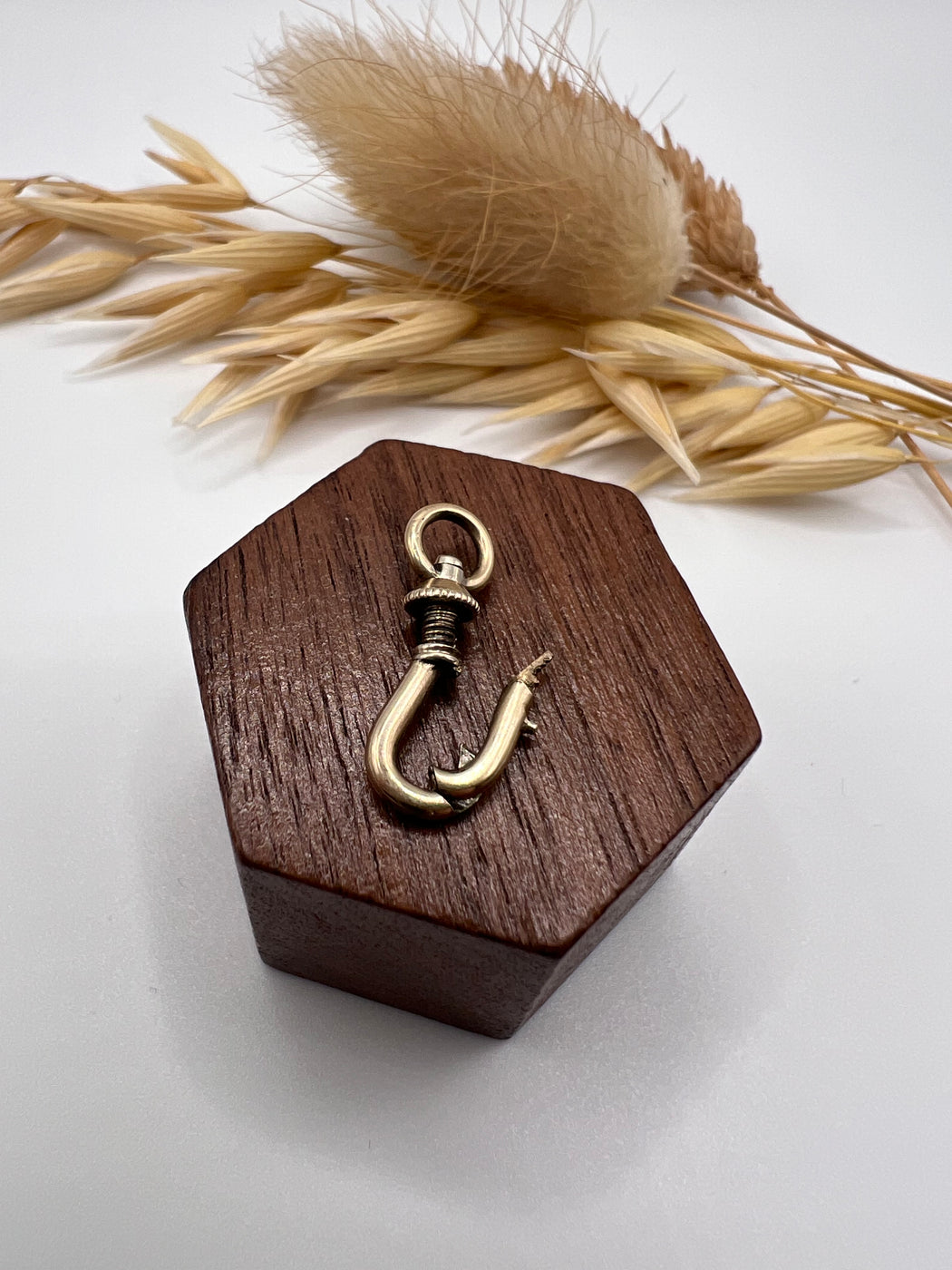 19th Century French 9ct Screw Swivel Dog Clip