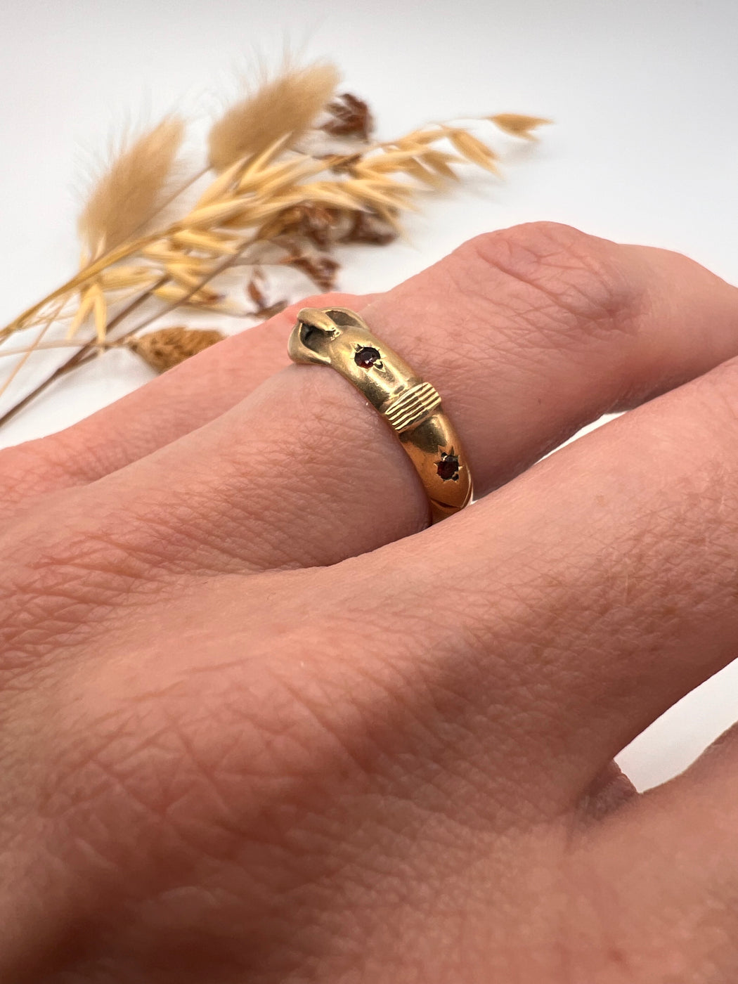 Vintage 9ct Gold and Garnet Buckle Ring