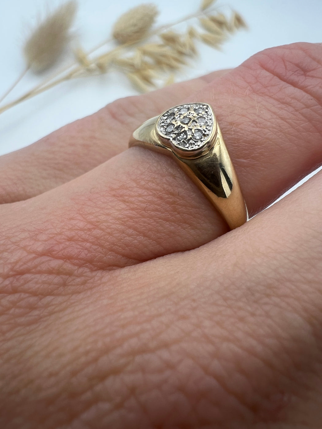 9ct Diamond Cluster Heart Ring