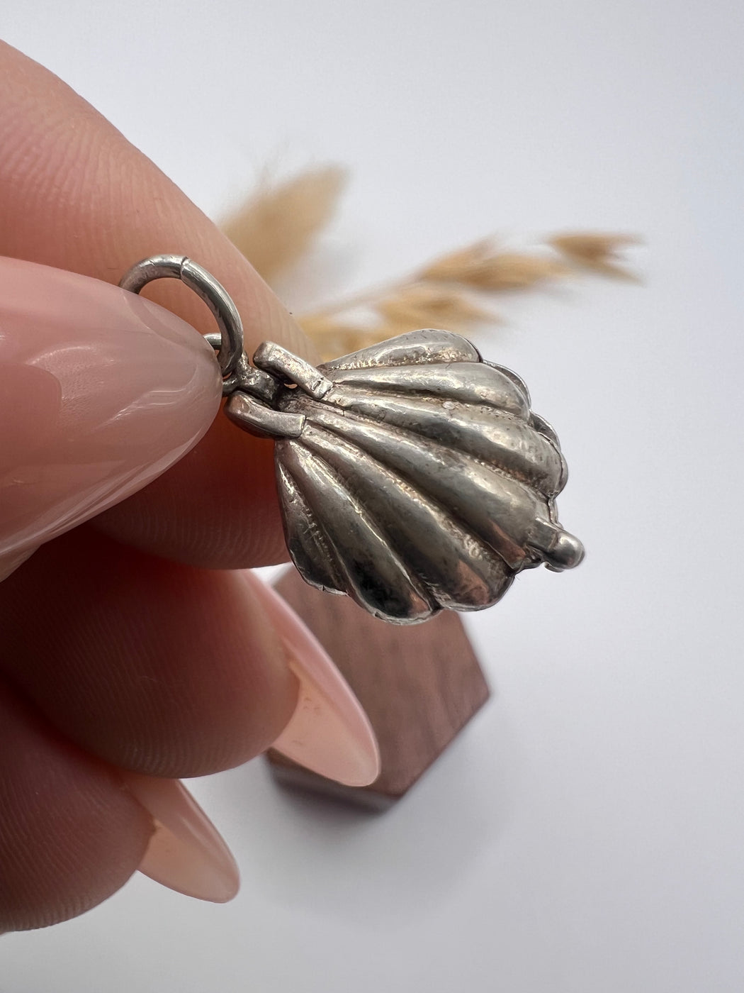 Vintage Silver Articulated Oyster Shell Charm