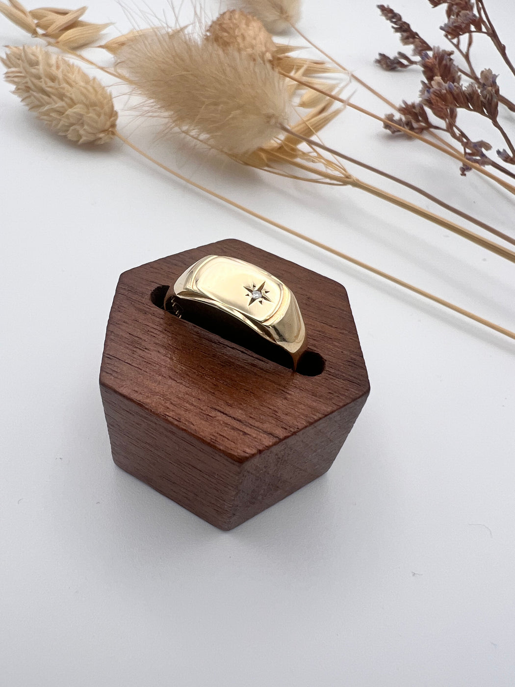 9ct Starburst Diamond Oblong Signet Ring