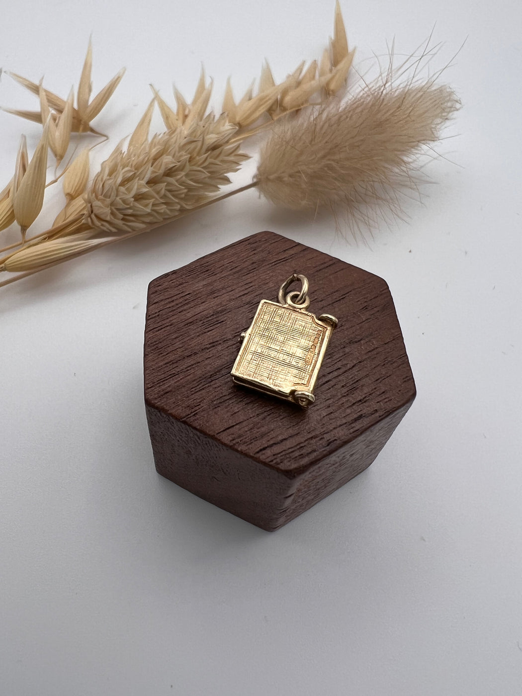 Vintage 9ct Gold “I Love You” Story Book Charm