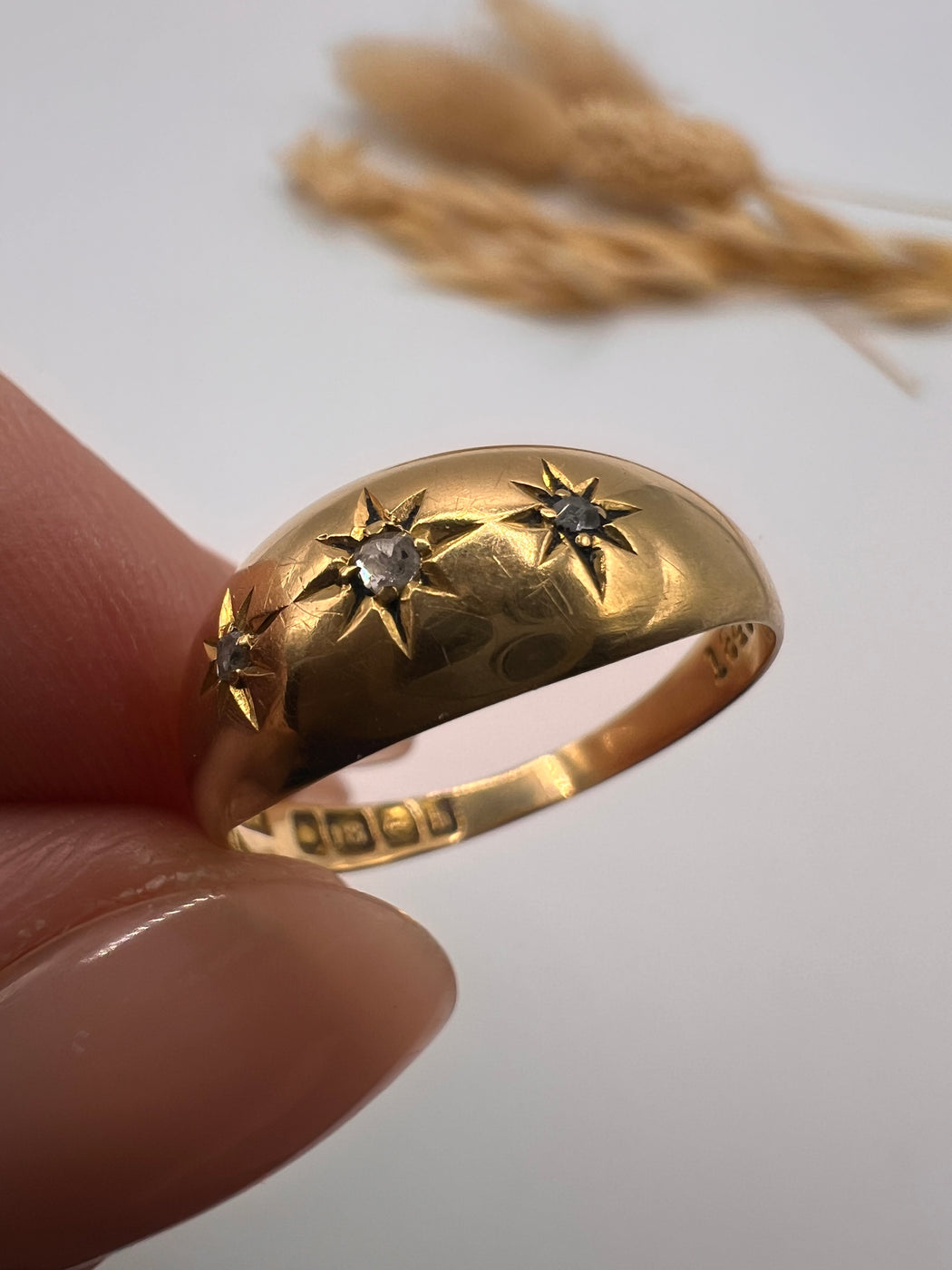 18ct Antique Trilogy Star Set Gypsy Ring