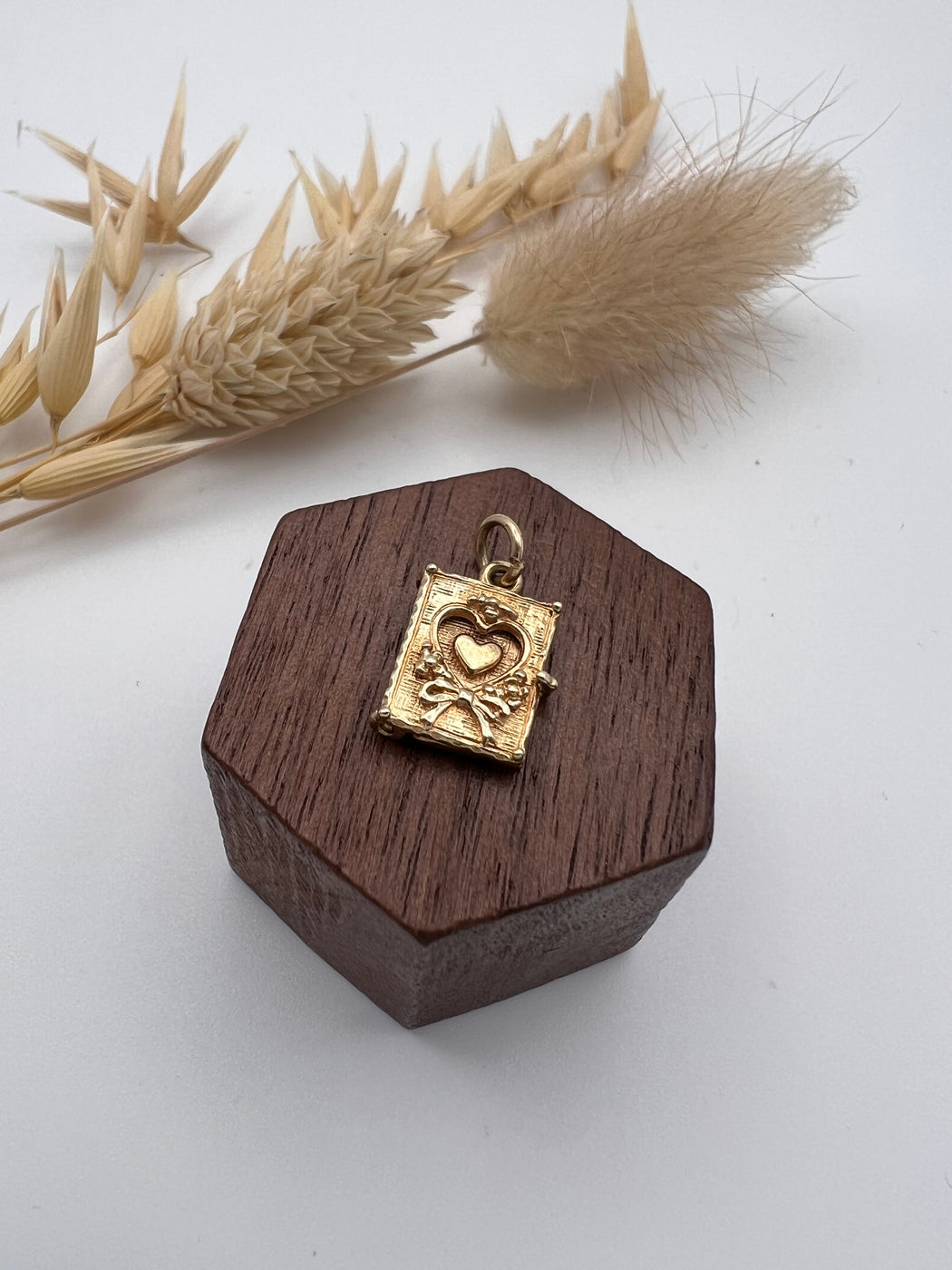 Vintage 9ct Gold “I Love You” Story Book Charm