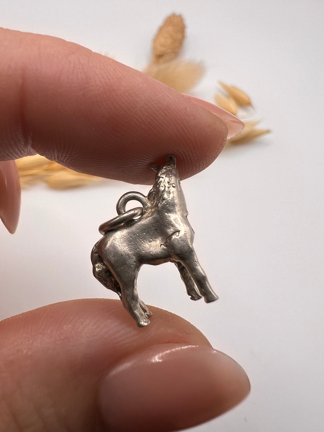 Vintage Silver Horse Looking Left Charm