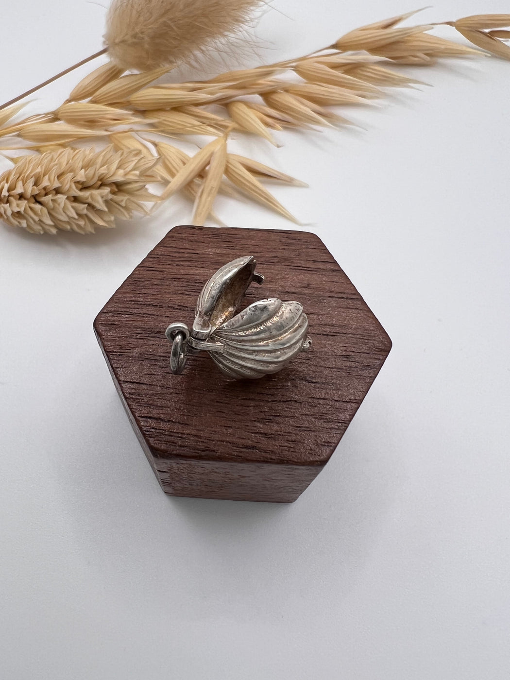 Vintage Silver Articulated Oyster Shell Charm