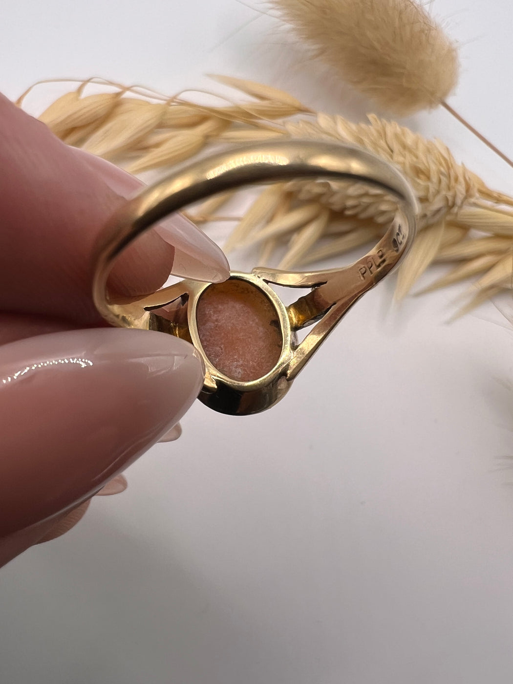 9ct Gold Antique Cameo Ring