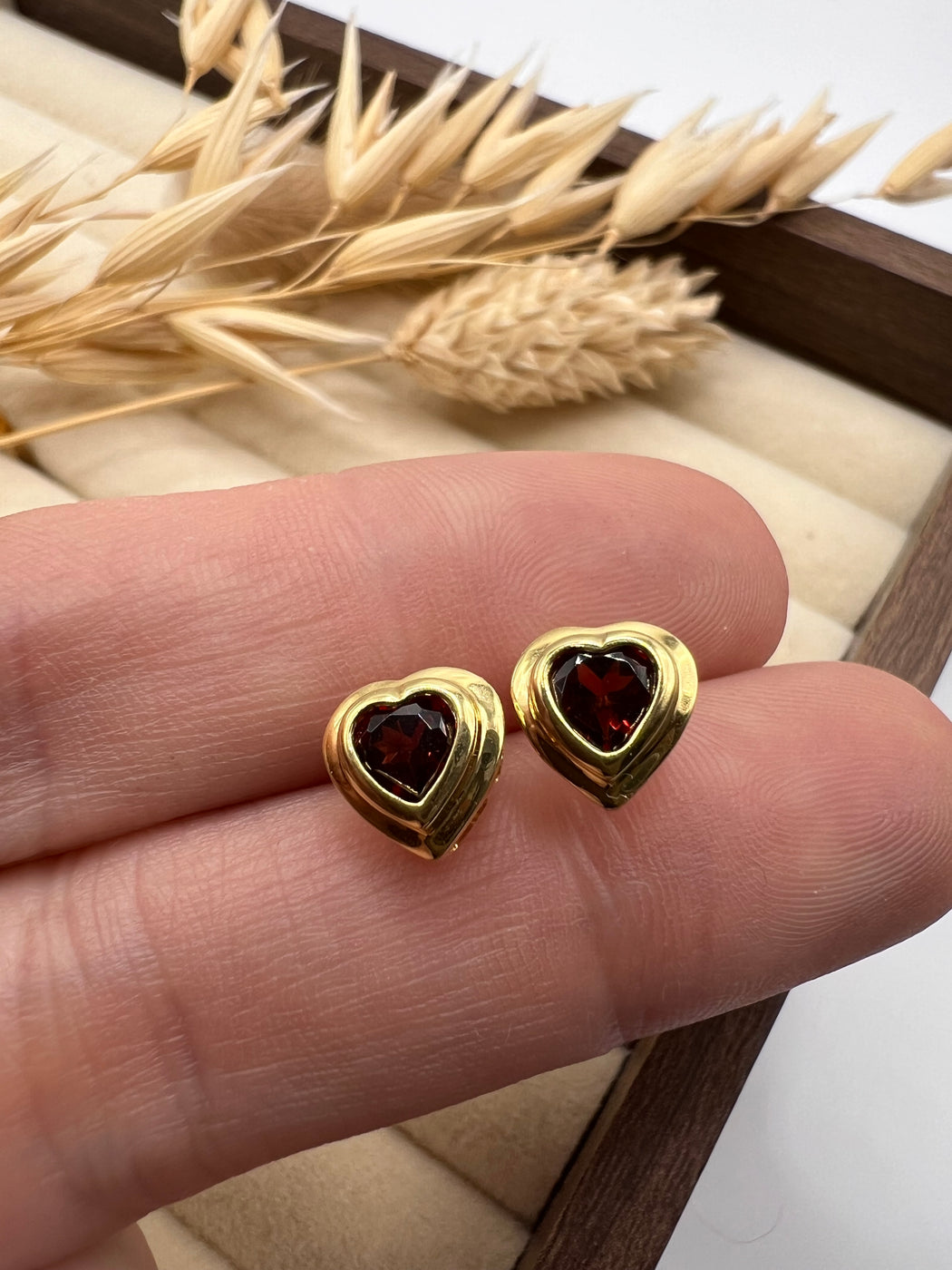 18ct Gold and Garnet Heart Earrings