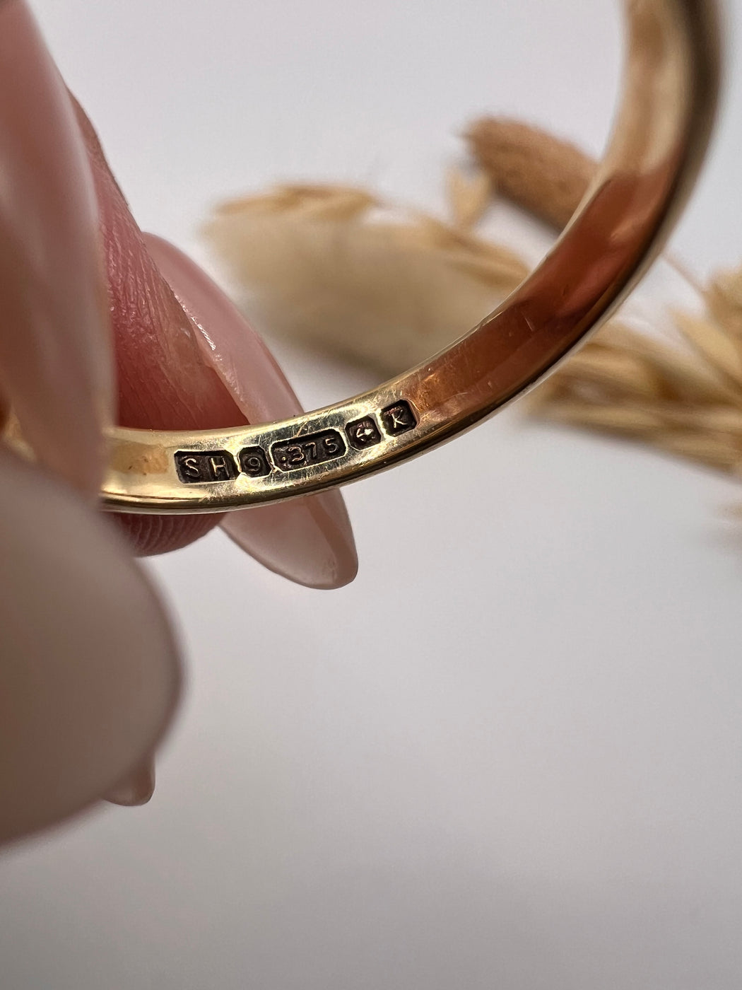Vintage 9ct Domed Wedding Band