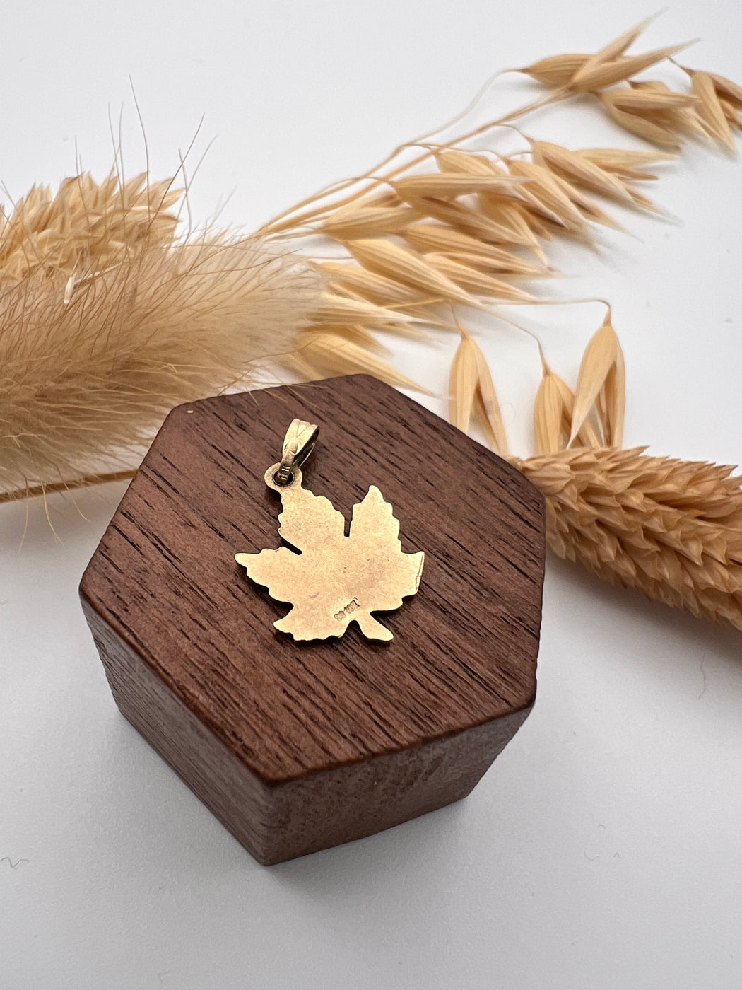 Vintage 10ct Gold Maple Leaf Charm