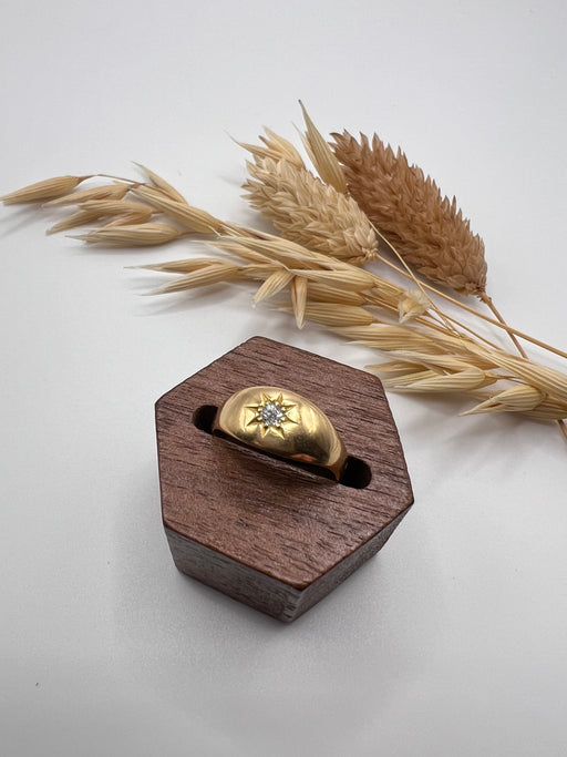 Antique 18ct Old Cut Star Set Gypsy Ring