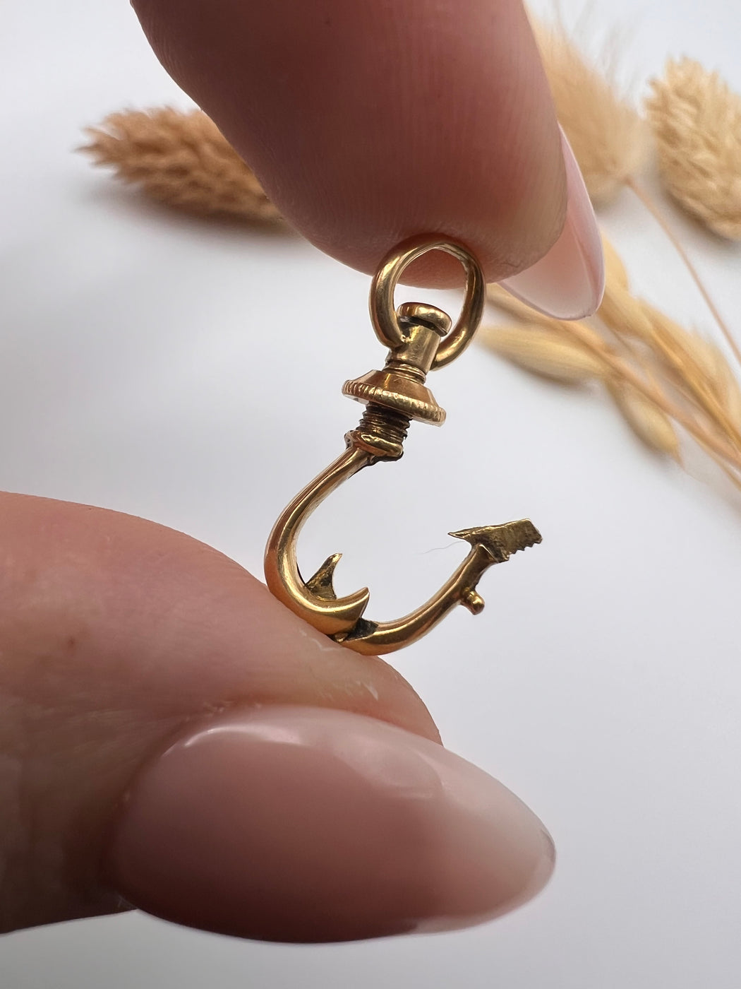 Rare 19th Century 18ct Screw Dog Clip