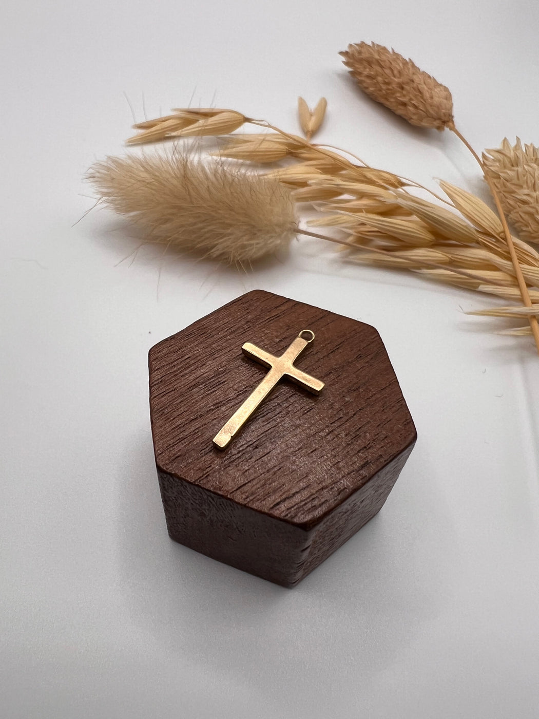 Vintage 9ct Gold Cross Charm