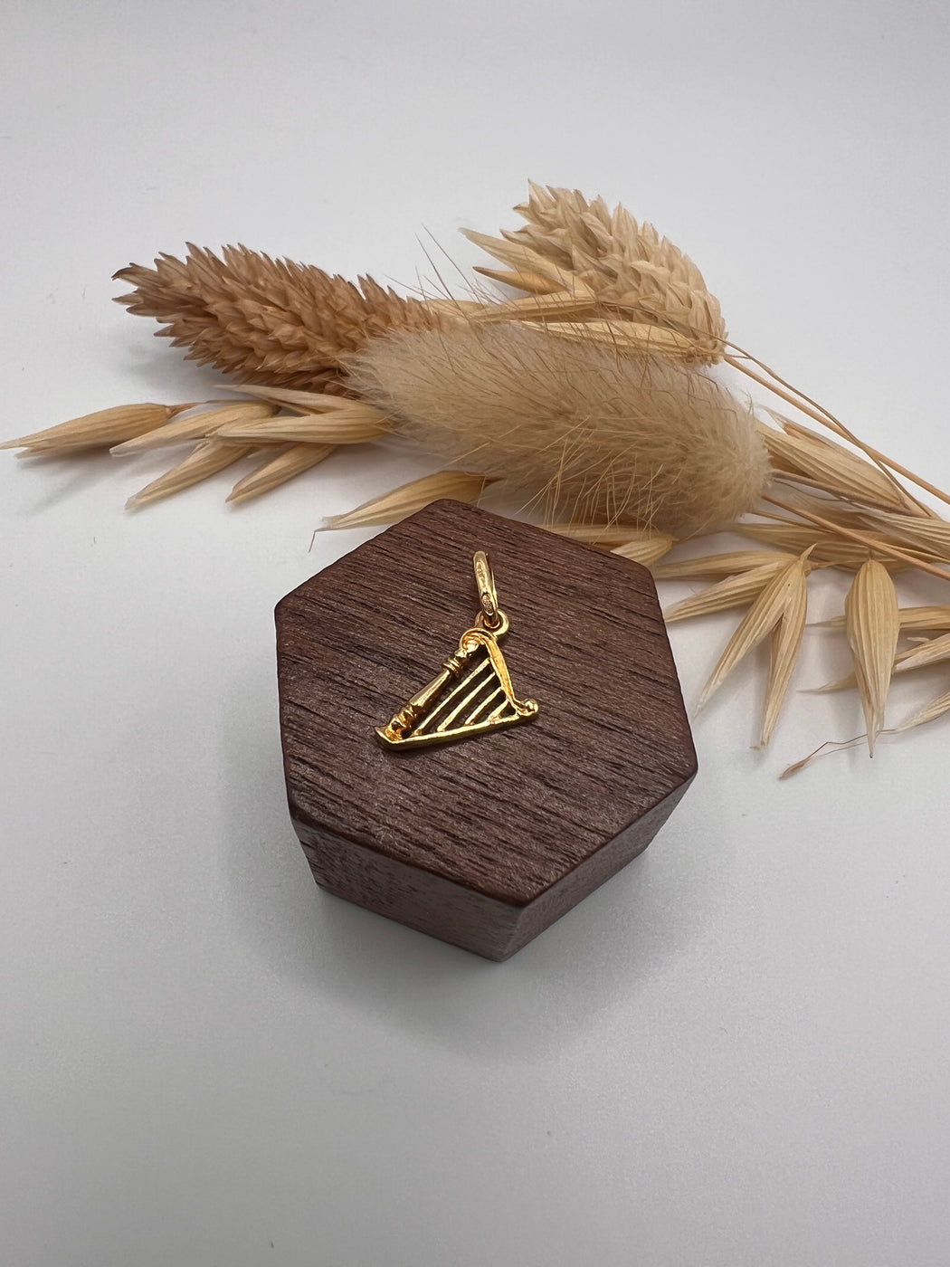 Vintage 9ct Gold Harp Charm