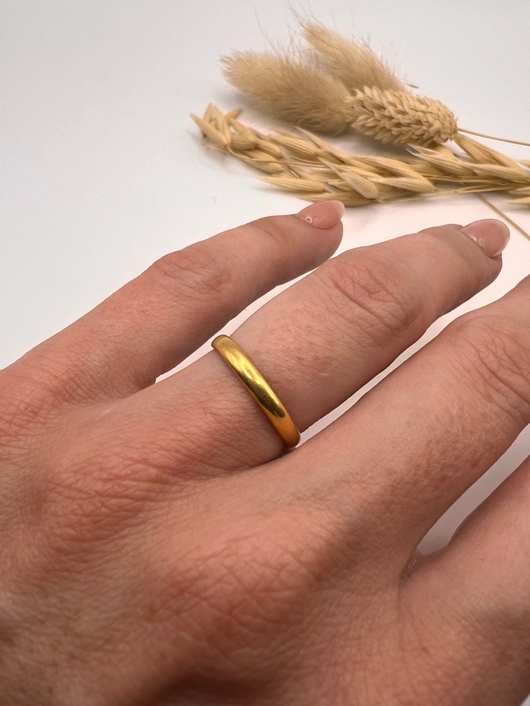 22ct Vintage Domed Wedding Band