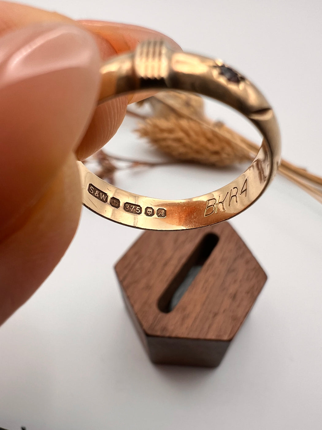 Vintage 9ct Gold and Garnet Buckle Ring