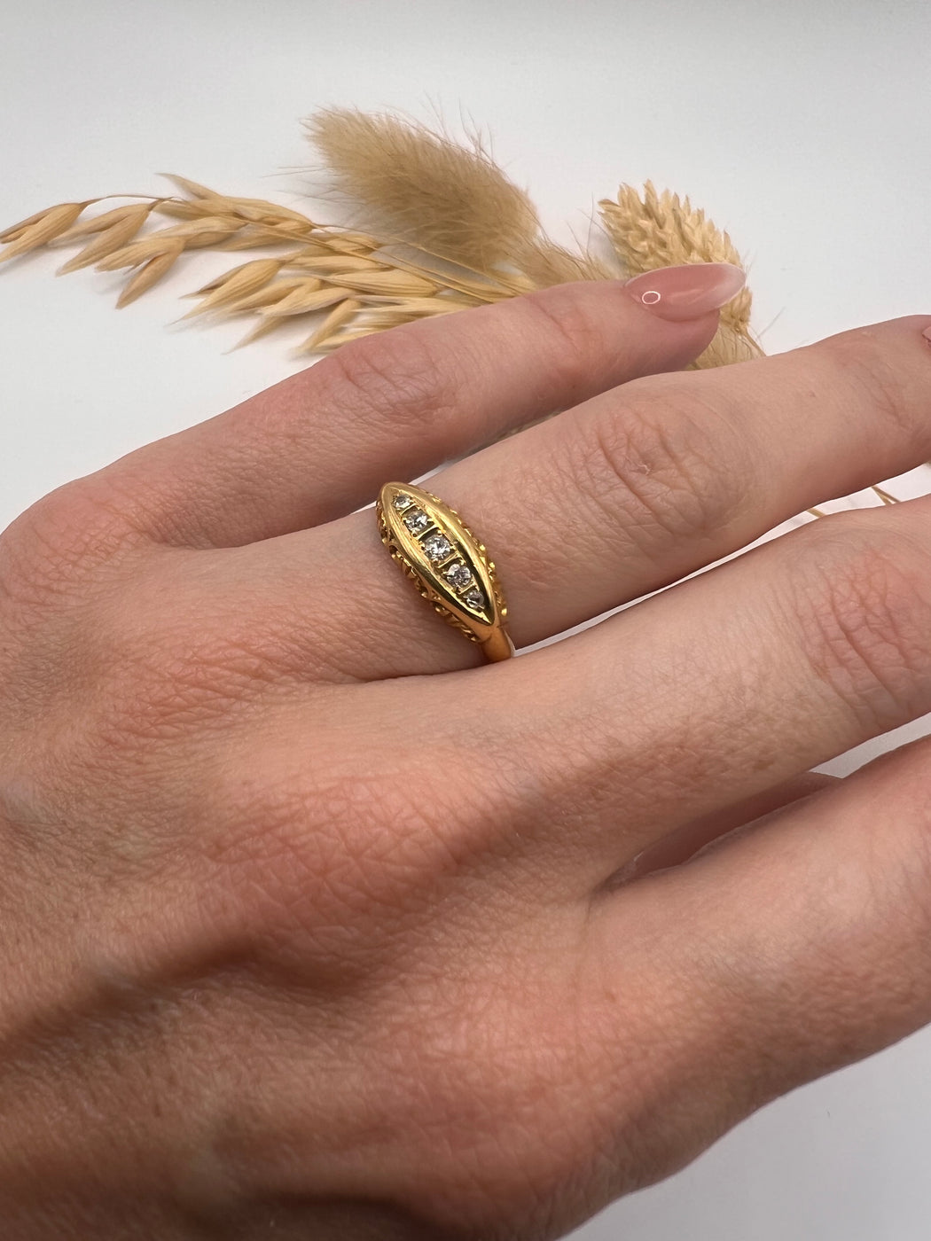 18ct Antique Five Diamond Boat Ring