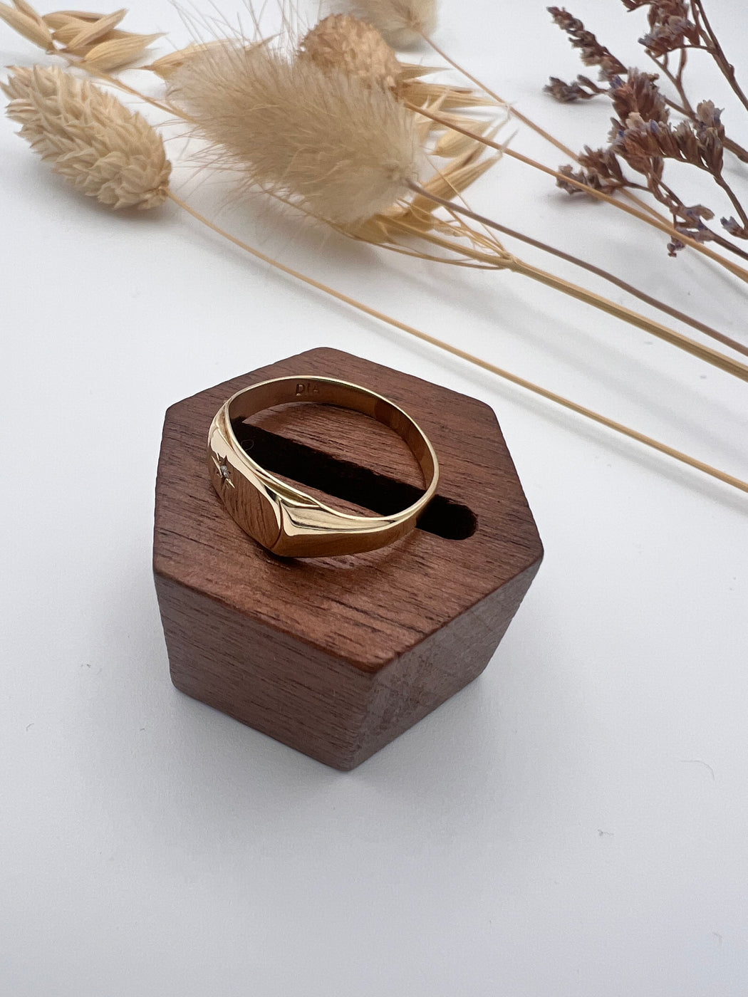 9ct Starburst Diamond Oblong Signet Ring