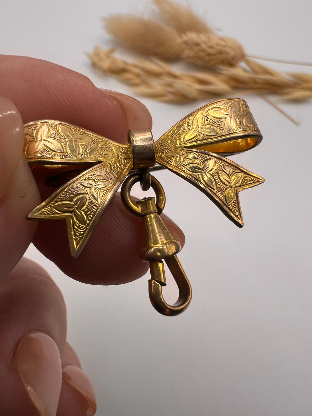 Antique Victorian Rolled Gold Bow Brooch With Dog Clip