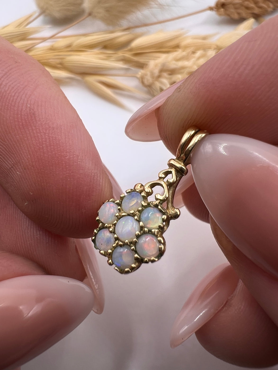 Vintage 9ct Gold Opal Stone Cluster Pendant