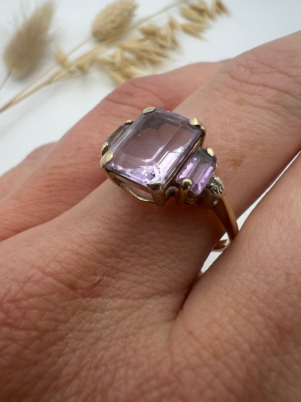 9ct Gold Amethyst and Diamond Ring