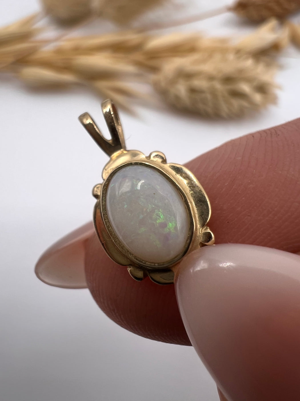 Vintage 9ct Gold Opal Stone Pendant
