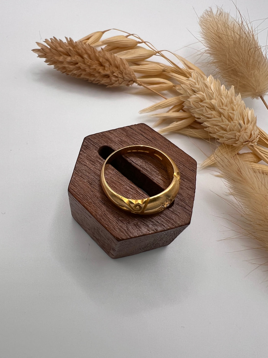 Old Cut Star Set Gypsy Ring With Shoulder Detail