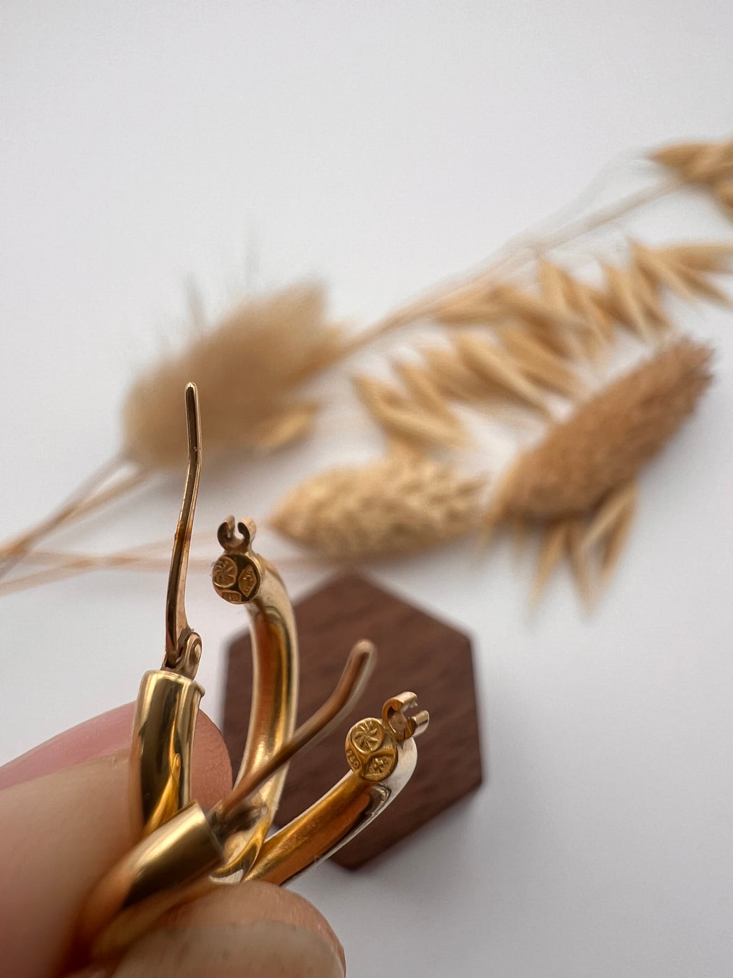 14ct Gold Huggie Hoops