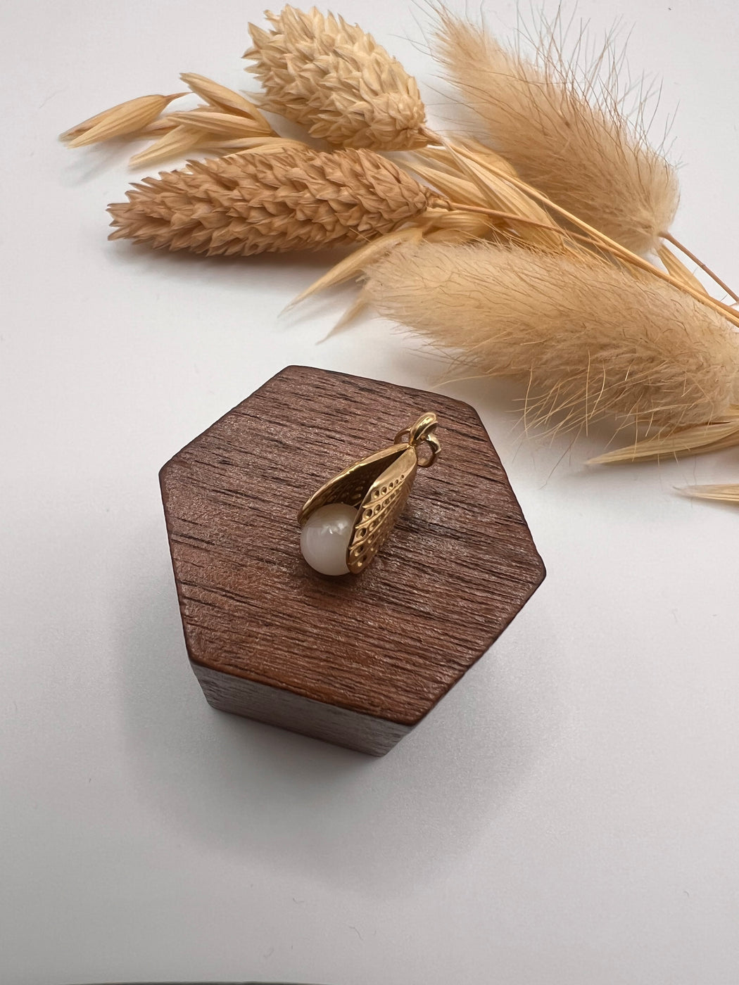 Vintage 9ct Oyster With Pearl Charm