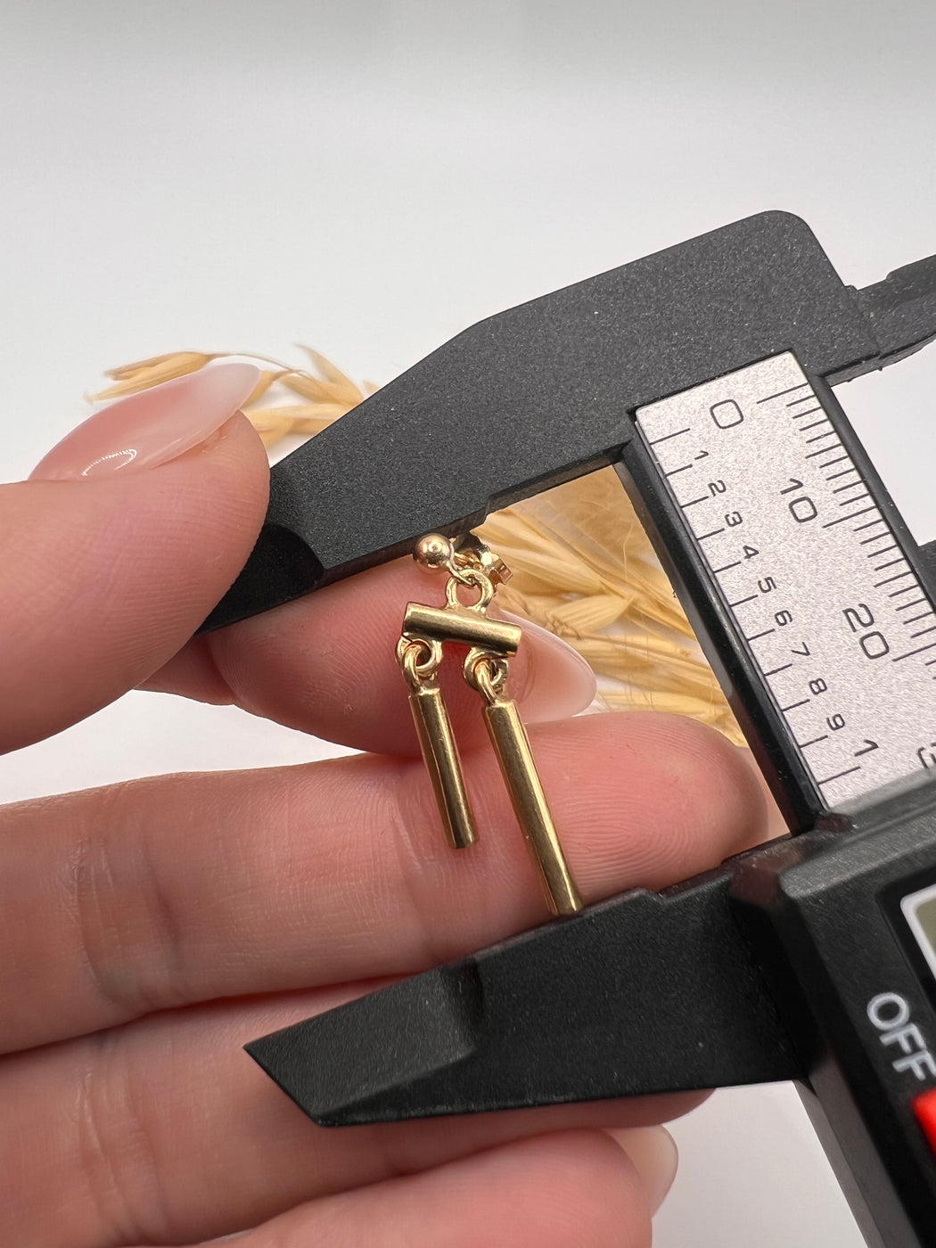 Vintage Gold Bar Dangle Stud Earrings