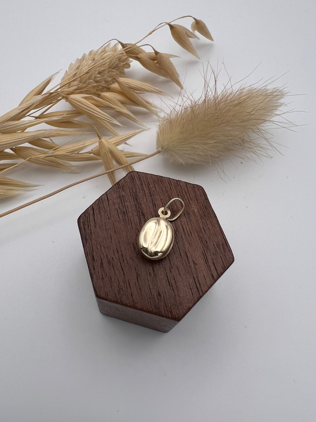Vintage 9ct Coffee Bean Charm