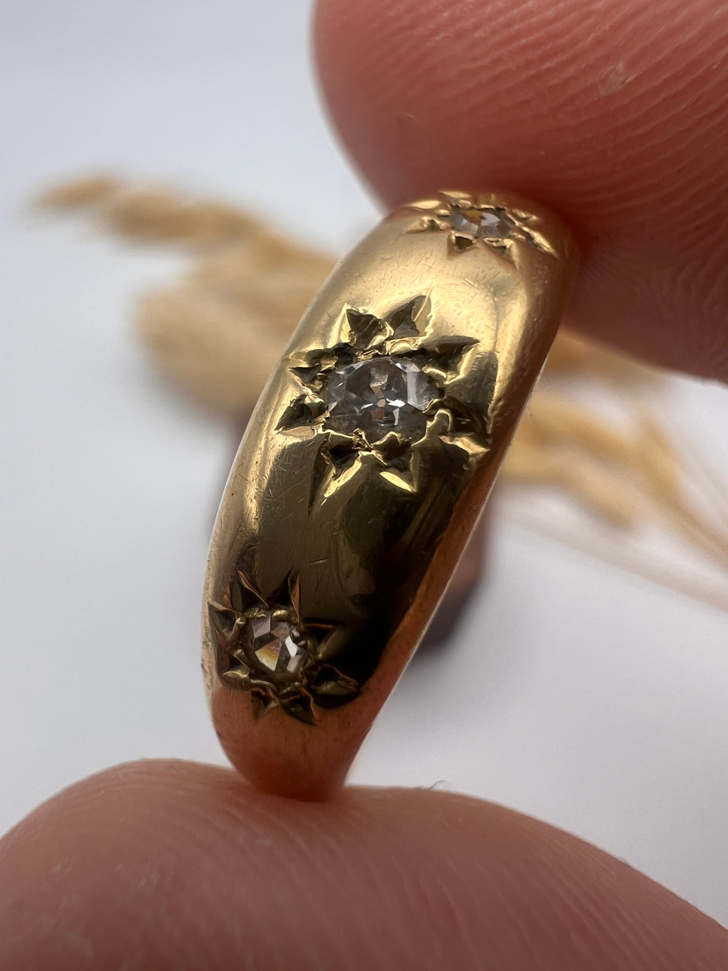 18ct Old Cut Star Set Diamond Trilogy Gypsy Ring