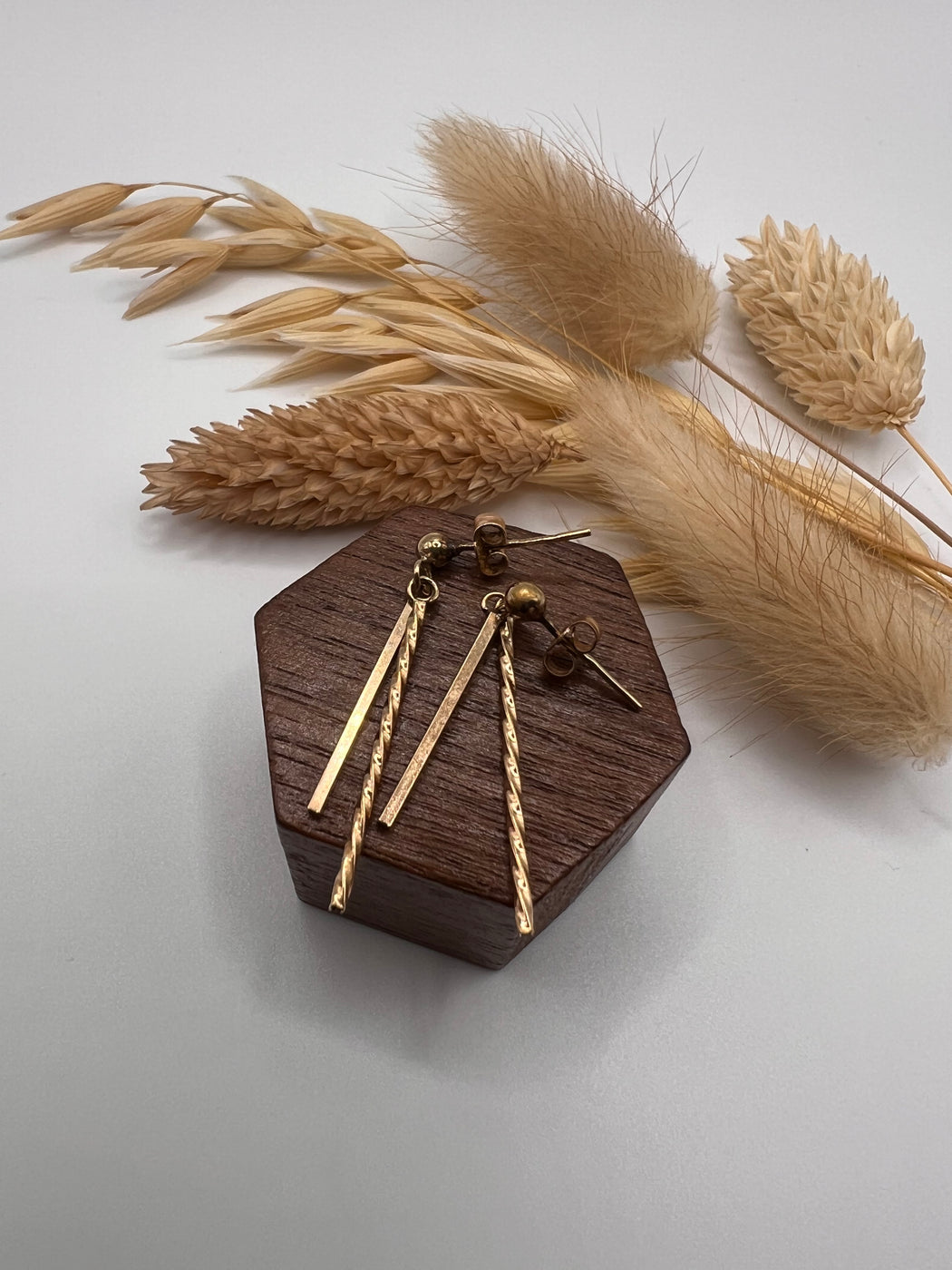 Vintage Windchime Dangle Gold Earrings