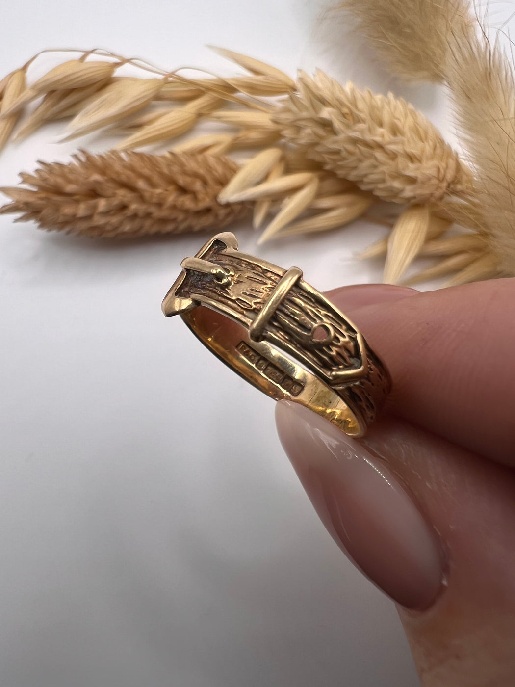 9ct Gold 1970's Buckle Ring